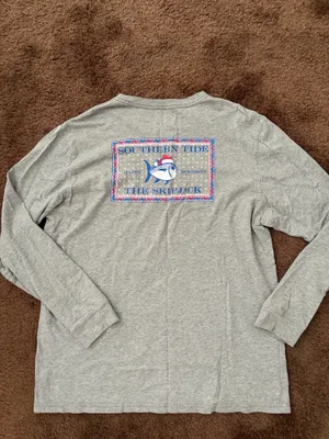 Southern Tide Men’s Gray Heather Fair Isle Holiday Skipjack Pocket T-Shirt thumbnail 5