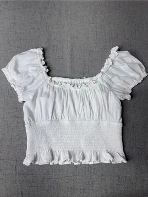 Hollister White Crop Top Puff Sleeves Smocked Ruffled Square Neckline Large thumbnail 4
