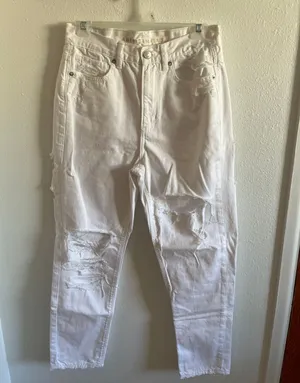 American Eagle “Mom” Jeans thumbnail 1