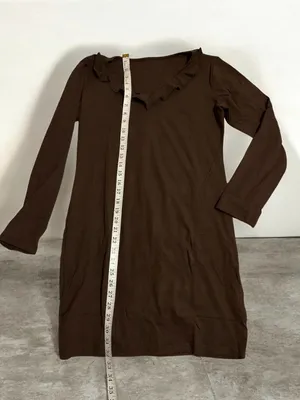 Brown Ruffle V thumbnail 2