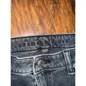 Women’s American Eagle High Rise Mom Jeans charcoal wash denim thumbnail 5
