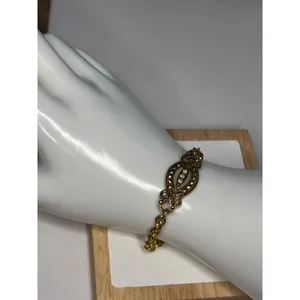 AVON Gold-Tone Rope Chain Bracelet W/ Rhinestone & Intricate Centerpiece Design thumbnail 10