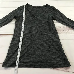 Lululemon Women V-Neck Long Sleeve Workout Shirt thumbnail 7