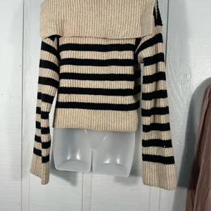 Sincerely Jules Black and Tan Striped Sweater Size Medium NWOT thumbnail 10