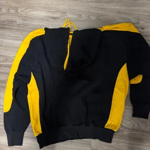 Iowa Hawkeyes Sweatshirt Black Size L thumbnail 3