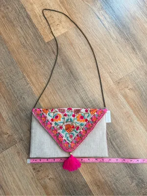 Embroidered Boho Festival Floral Triangle Crossbody Bag - Pink & Beige thumbnail 3