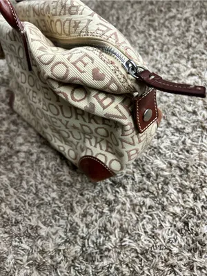 Dooney & Bourke Tan Logo Canvas Vintage Shoulder Bag Heart Star Detail thumbnail 10