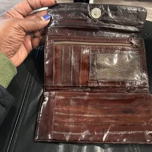Chic Brown Leather Women's Wallet thumbnail 6