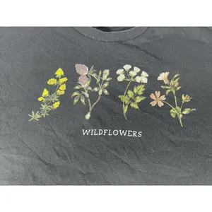 Wildflowers Cropped Graphic T-Shirt Black Raw Hem Floral Boxy Short Sleeve thumbnail 2