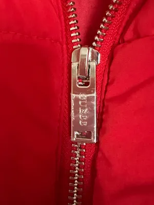 Guess Puffer Jacket Y2K Red Cropped Streetwear Quilted Zip Up Size Small thumbnail 9