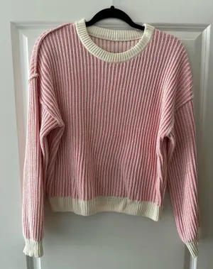 Amazon Pink and white cropped sweater thumbnail 1