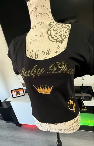 Baby Phat Black & Gold Graphic Tee - Y2K Vintage Style - Size L (NWT) thumbnail 3