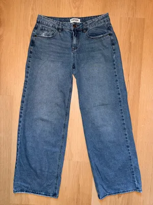 RSQ Low-Rise Baggy Jeans thumbnail 1