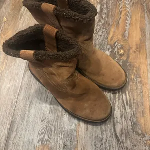 Ariat Fleece Fur Chukka Boots Cowboy Western Genuine Leather Suede Size 7.5 thumbnail 7
