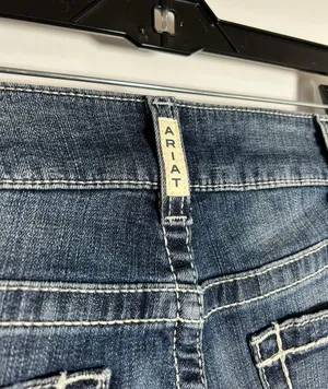 Ariat size 31 straight leg jeans, longer inseam/length thumbnail 6