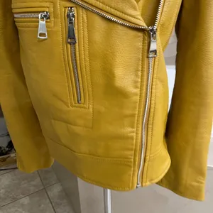 Elizabeth and James Moto Jacket Mustard Yellow Faux Leather Biker‎ Size Small thumbnail 4