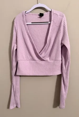 Wild Fable Ribbed Surplice V-Neck Crop Top Womens Small Lavender Long Sleeve thumbnail 1