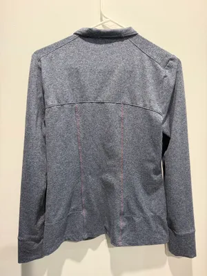 Women’s North Face Zip up sweater thumbnail 2