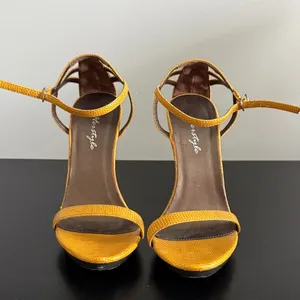 Yellow‎ Strappy Heels Sz 6 Yellow thumbnail 2