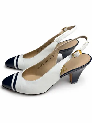 Salvatore Ferragamo Slingback Heels 8B White Navy Leather Italy Vintage 1980’s thumbnail 3