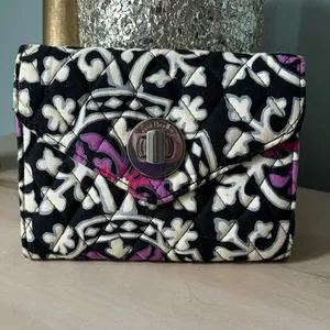 Vera Bradley Your Turn‎ Scroll Medallion Wristlet Wallet thumbnail 2
