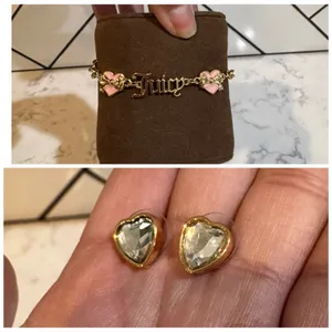 Juicy Couture gold tone bracelet Juicy logo pink heart & bow comes with earrings thumbnail 2