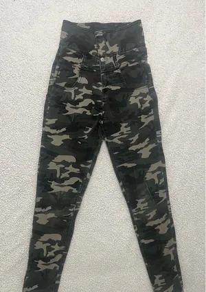 🔰 Almost Famous Super High-Rise Skinny Camouflage Pants thumbnail 1