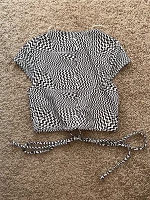 Princess Polly Black & White Zigzag Tie-Front Crop Top thumbnail 3