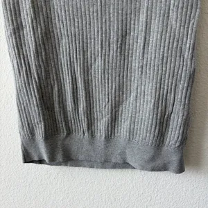 UNIQLO Gray Ribbed Sleeveless Sweater Knit Tank Top Size XL thumbnail 3