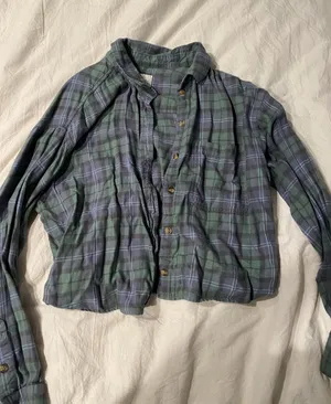 American Eagle Cropped Flannel thumbnail 1