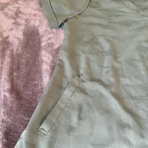 Healing Hands Olive Green Camo Print Two Pocket Scrub Top thumbnail 4