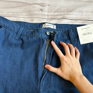 Abercrombie & Fitch Dark Wash Wide Leg Mid Rise Denim Jeans Size 18S NWT thumbnail 7