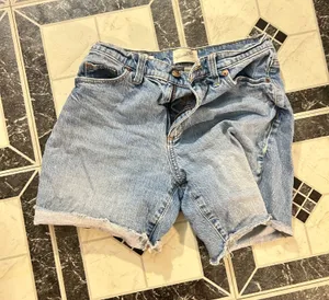 Universal Threads Shorts thumbnail 1