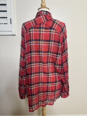 Love Stitch Size Medium (M) Plaid Button-Up Shirt with Chest Pocket thumbnail 3
