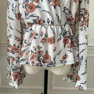 June & Hudson Bell Sleeve Crossfront Peplum Blouse Floral Chiffon M thumbnail 8