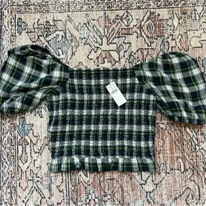 American Eagle NWT Trendy Plaid Puff Sleeve Top Green Navy White Smocked Crop thumbnail 6
