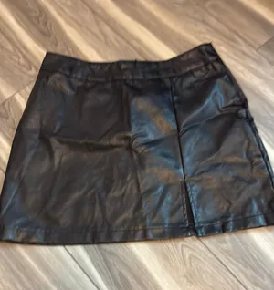 SheIn Black leather skirt size medium thumbnail 1