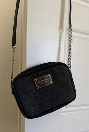 Michael Kors Jet Set camera bag thumbnail 1