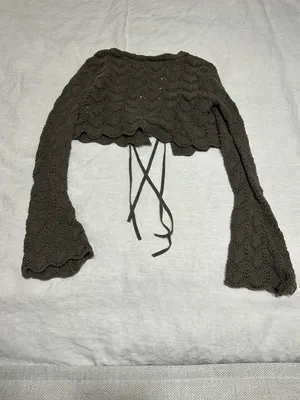 Sweater thumbnail 2