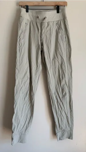 Athleta Light Beige Womens Drawstring Joggers Athletic Size 4/T Bottoms thumbnail 1