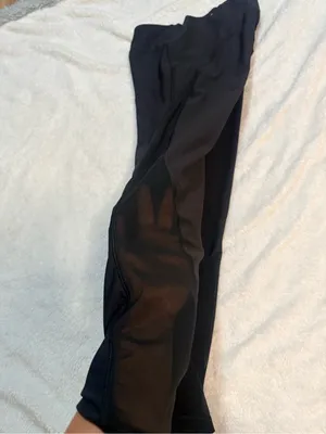 Old Navy Black High-Waist Active Leggings thumbnail 7