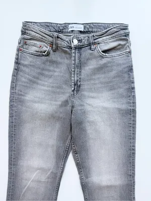 Zara Gray High Waisted Straight Legged Jeans size 8 thumbnail 2