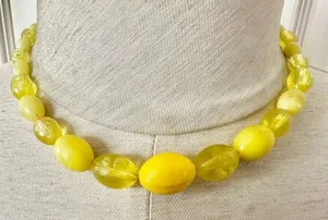 Vintage yellow beaded necklace Yellow thumbnail 1