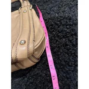 Banana republic handbag, beautiful tan color, excellent condition thumbnail 5