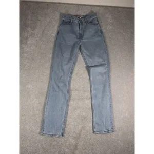 Abercrombie & Fitch 90s Slim Straight Ultra High Rise Light Washed Jeans 27/4 thumbnail 2