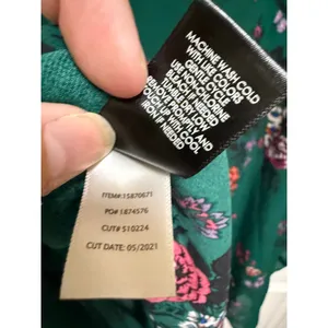 Torrid Green Floral Georgette Smocked Mock Neck Blouse Size 2‎ 2X 18/20 thumbnail 10