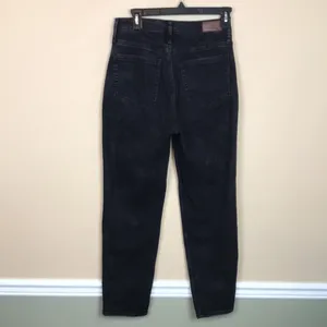 Hollister Women’s Black Denim Ultra High-Rise Mom Jean thumbnail 7