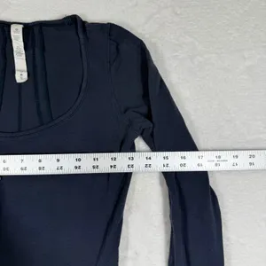 Lululemon Vitasea Long Sleeve Scoop Neck Top Black Size 2 Thumbholes 8884 thumbnail 3