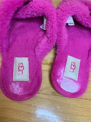 Ugg Scuffita Women's Slippers in Pink - Size 9 thumbnail 5