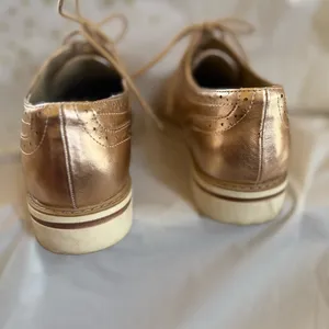 Soda Metallic Rose Gold Women's Oxfords thumbnail 4